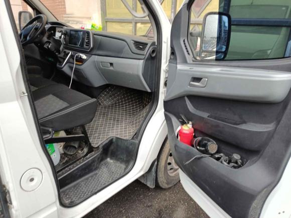 [无锡·苏B] 二手上汽大通MAXUS上汽大通MAXUS 新途V802021款 2.0T 手动经典傲运通127PS中轴中顶6/7/8/9座