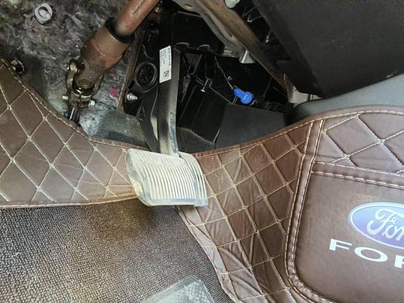 [济南·鲁A] 二手福特福克斯2012款 三厢 1.6L 自动风尚型