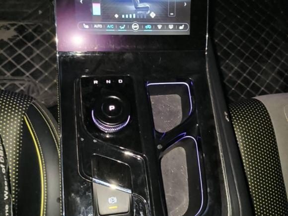 [杭州·浙A] 二手奔腾奔腾E012020款 量子波型