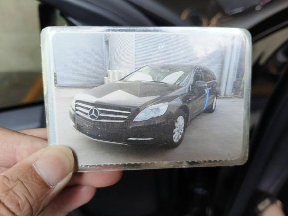 [深圳·粤B] 二手奔驰奔驰R级2017款 R 320 4MATIC 商务型臻藏版