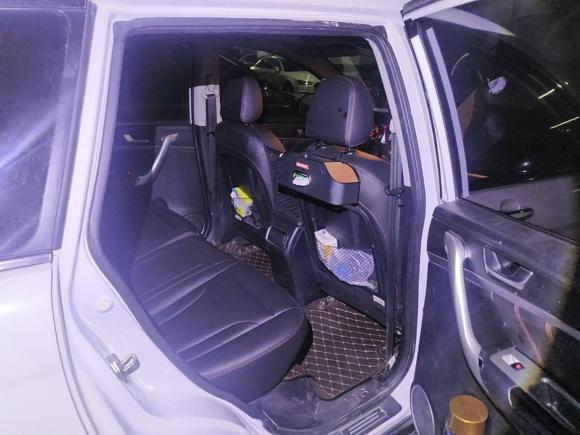 [深圳·粤R] 二手哈弗哈弗H62015款 运动版 1.5T 自动两驱豪华型