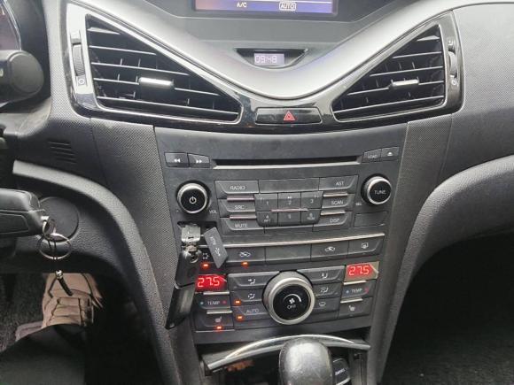 [上海·吉A] 二手奔腾奔腾B702014款 2.0L 自动豪华型