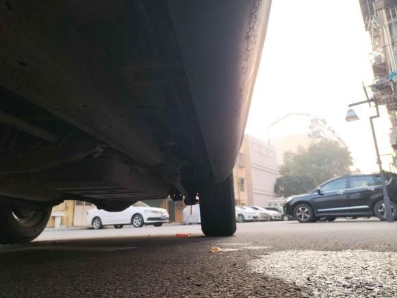 [南昌·赣M] 二手陆风陆风X82012款 探索版 2.0T 柴油4X2豪华型