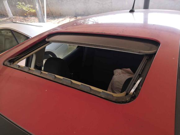 [无锡·苏B] 二手标致标致3072013款 两厢 1.6L 自动舒适版