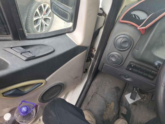 [宁波·浙B] 二手依维柯依维柯褒迪2012款 2.5T-A32 基本型