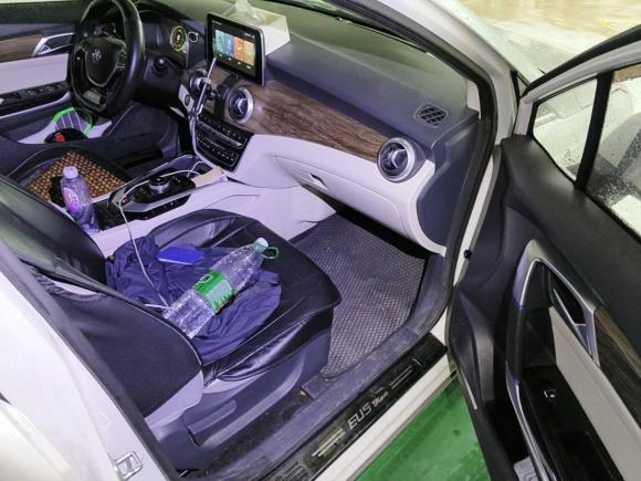 [深圳·粤B] 二手北京汽车北京EU52018款 R500 智风版