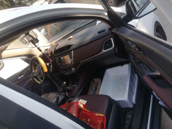 [上海·皖K] 二手长安凌轩2017款 1.6L 手动精英型