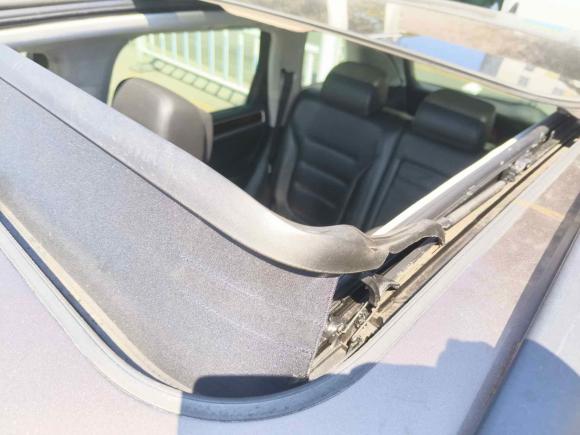 [广州·粤A] 二手大众途锐2011款 3.0TSI 舒适型