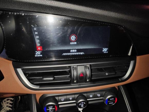 [广州·湘J] 二手阿尔法·罗密欧Giulia2017款 2.0T 200HP 豪华版