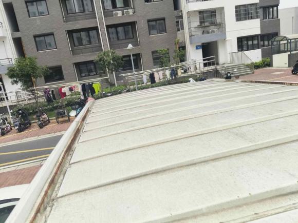 [无锡·苏B] 二手上汽大通MAXUS新途V802014款 2.5T 傲运通短轴中顶