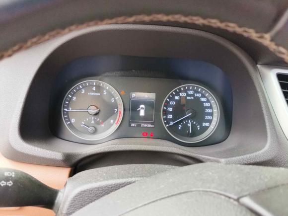 [佛山·粤Y] 二手现代途胜2015款 1.6T 双离合两驱智能型