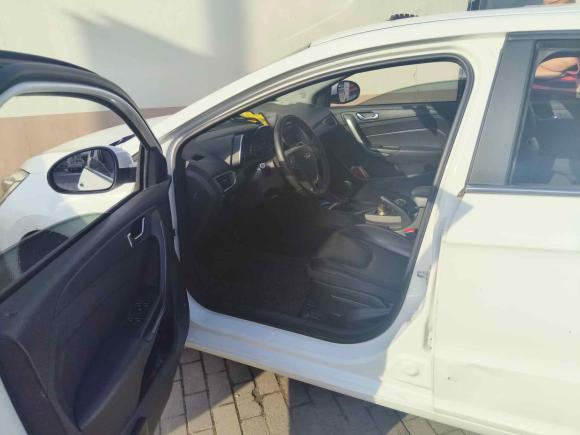 [苏州·皖L] 二手奇瑞艾瑞泽52017款 1.5L 手动领潮版