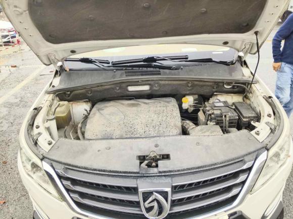 [南通·陕J] 二手宝骏宝骏5602016款 1.8L iAMT豪华型