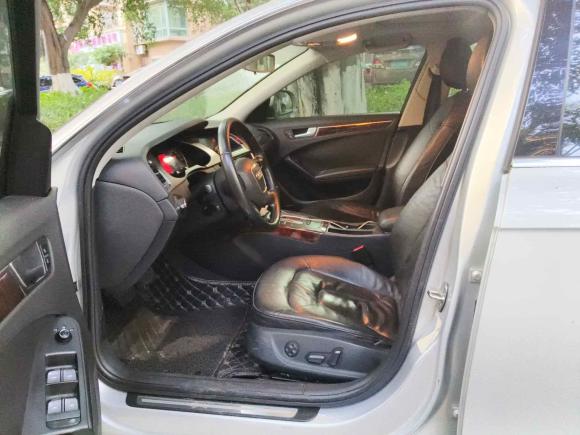 [佛山·粤A] 二手奥迪奥迪A4L2012款 2.0 TFSI 自动舒适型