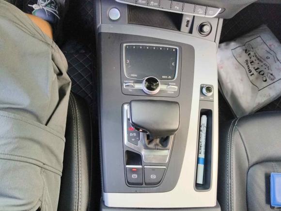 [南通·苏A] 二手奥迪奥迪Q5L2020款 改款 40 TFSI 荣享时尚型