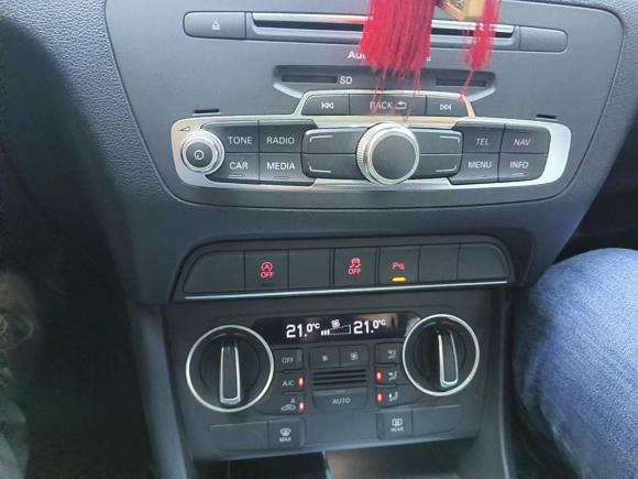 [武汉·鄂A] 二手奥迪奥迪Q32018款 30周年年型 30 TFSI 时尚型