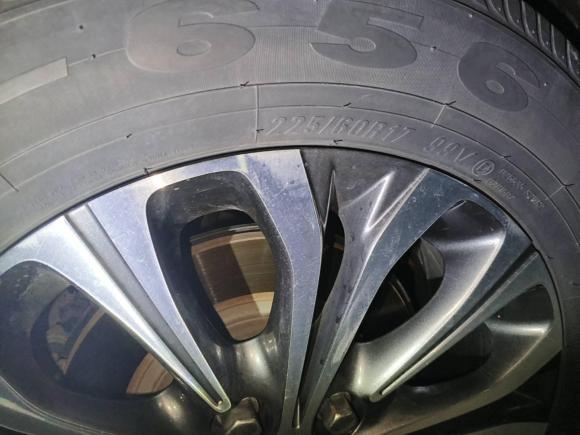 [武汉·鄂A] 二手别克别克GL82021款 陆上公务舱 652T 尊贵型