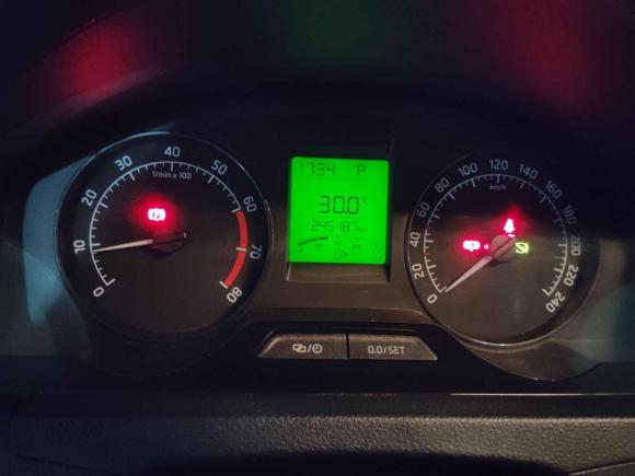 [深圳·粤B] 二手斯柯达昕锐2013款 1.6L 自动智选型