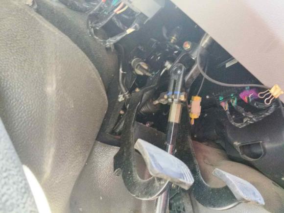 [杭州·浙A] 二手东风御风御风2020款 2.3T经济型标配版VAN车短轴中顶3座WP2.3