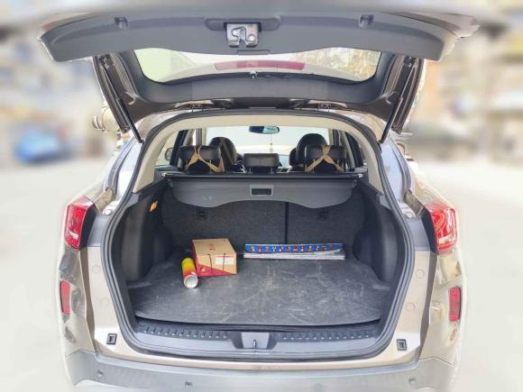 [南昌·赣A] 二手奔腾奔腾X802017款 2.0L 自动精英型