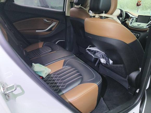 [南京·苏A] 二手东南东南DX72018款 1.5T 自动荣耀版