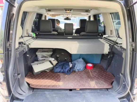 [青岛·鲁B] 二手路虎发现2015款 3.0 SDV6 HSE 柴油版