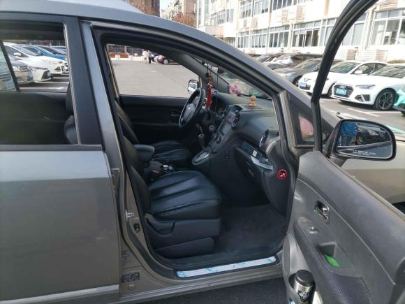 [上海·沪D] 二手起亚佳乐2011款 2.0L 7座自动舒适版