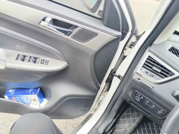 [成都·川A] 二手长安长安CS352017款 1.6L 自动尊贵型