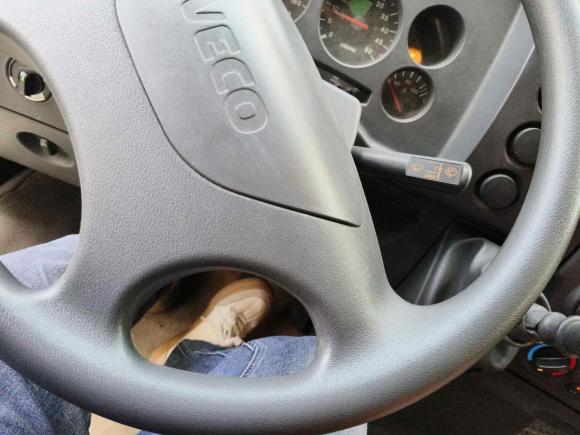 [苏州·鲁B] 二手依维柯都灵2009款 2.5T-A32基本型