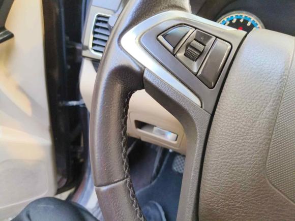 [杭州·豫P] 二手宝骏宝骏7302014款 1.5L 手动豪华导航ESP版 7座