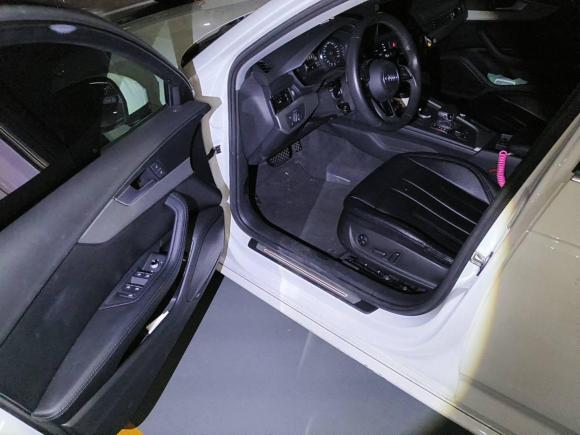 [宁波·浙D] 二手奥迪奥迪A4L2018款 30周年年型 30 TFSI 进取型