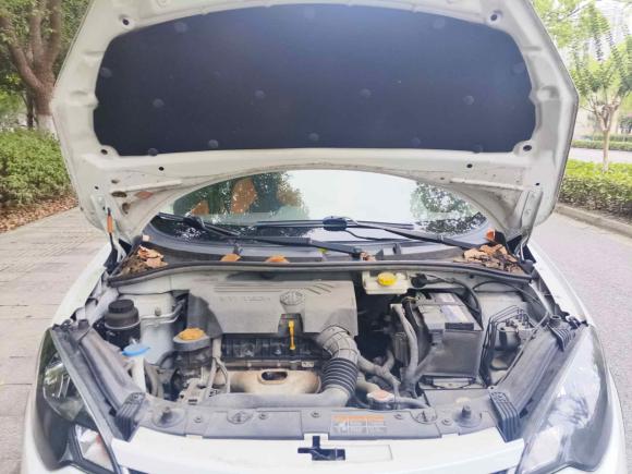 [苏州·苏E] 二手名爵名爵3SW2015款 1.5L AMT精英型