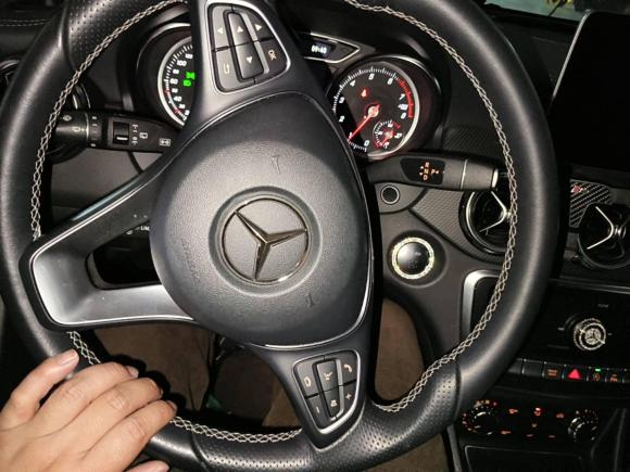 [杭州·浙A] 二手奔驰奔驰GLA2018款 GLA 200 时尚型