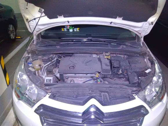 [深圳·粤B] 二手雪铁龙雪铁龙C4L2015款 1.8L 自动尊贵版