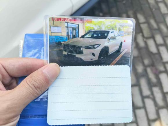 [义乌·浙G] 二手英菲尼迪英菲尼迪QX502022款 2.0T 两驱时尚版