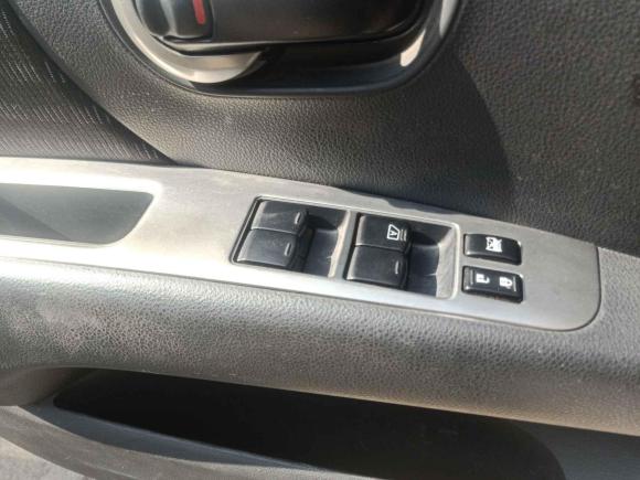 [深圳·粤B] 二手日产骊威2013款 劲锐 1.6XL CVT舒适版