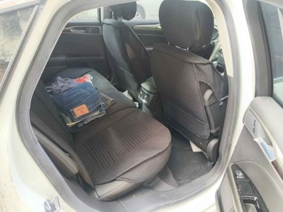 [上海·沪B] 二手福特蒙迪欧2013款 2.0L GTDi200时尚型