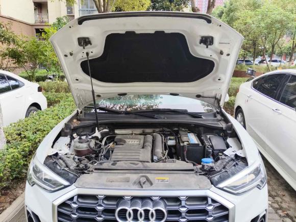 [武汉·鄂A] 二手奥迪奥迪Q32019款 35 TFSI 时尚动感型