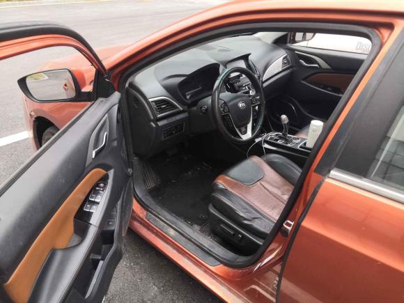 [无锡·沪A] 二手比亚迪秦新能源2015款 1.5T 双冠旗舰版