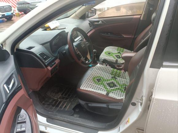 [佛山·鲁F] 二手比亚迪速锐2015款 1.5L 手动豪华型