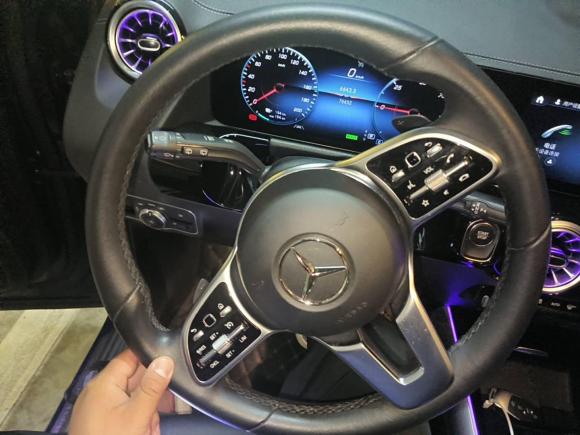 [成都·川A] 二手奔驰奔驰EQA2022款 EQA 260