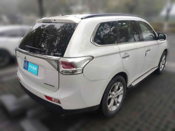 [苏州·沪B] 二手三菱欧蓝德2013款 2.4L 四驱豪华导航版 5座