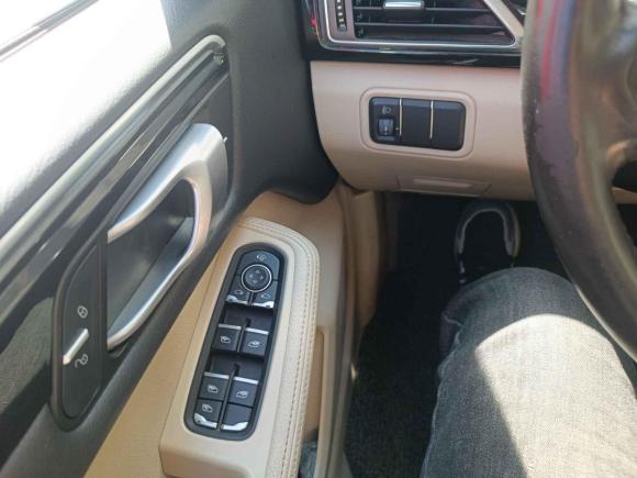 [苏州·苏U] 二手众泰大迈X52017款 白金版 1.5T 手动豪华型