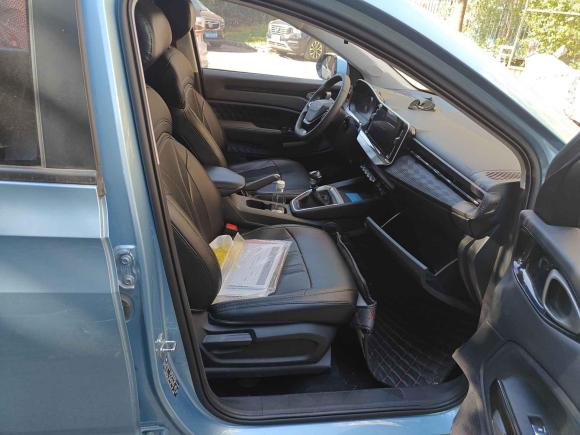 [上海·苏U] 二手宝骏宝骏RM-52019款 1.5T 手动24小时在线精英型 6座