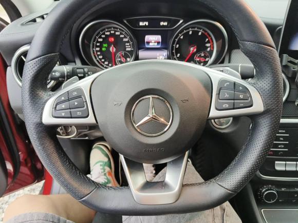 [上海·沪A] 二手奔驰奔驰GLA2019款 GLA 200 时尚型