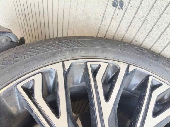 [武汉·鄂A] 二手红旗红旗H52024款 2.0T 自动智联旗畅版