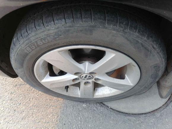 [上海·皖H] 二手大众桑塔纳2015款 1.6L 手动舒适版