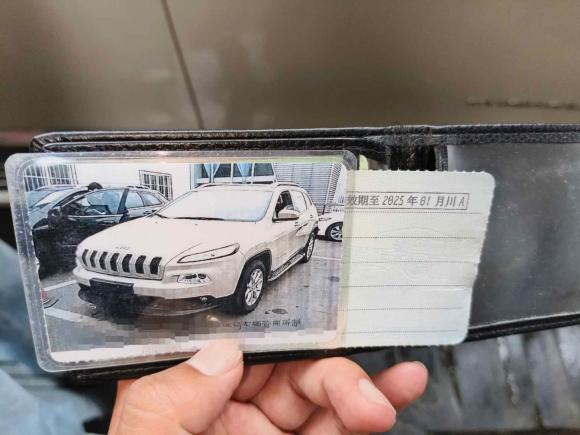 [成都·川A] 二手Jeep自由光2016款 2.4L 领先智能版