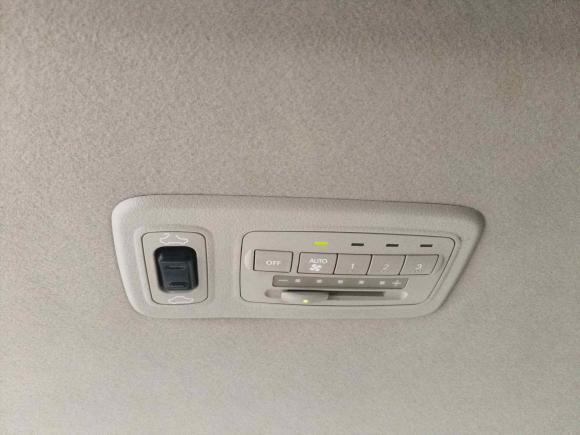 [广州·粤A] 二手三菱格蓝迪2007款 2.4 六座精英版