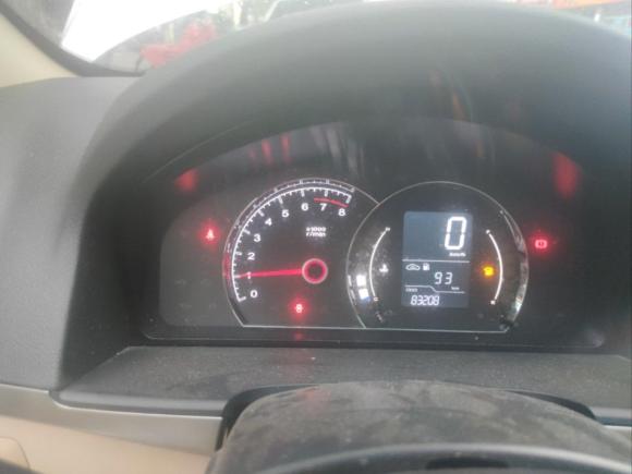 [台州·浙J] 二手荣威荣威3502015款 1.5L 手动豪华天窗版